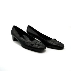 Black Leather Salvatore ferragamo 7.5 pumps